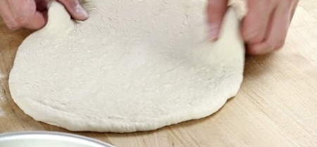 903584749-chicago-style-pizza-pizza-pan-pizza-dough-leavened-dough.jpg